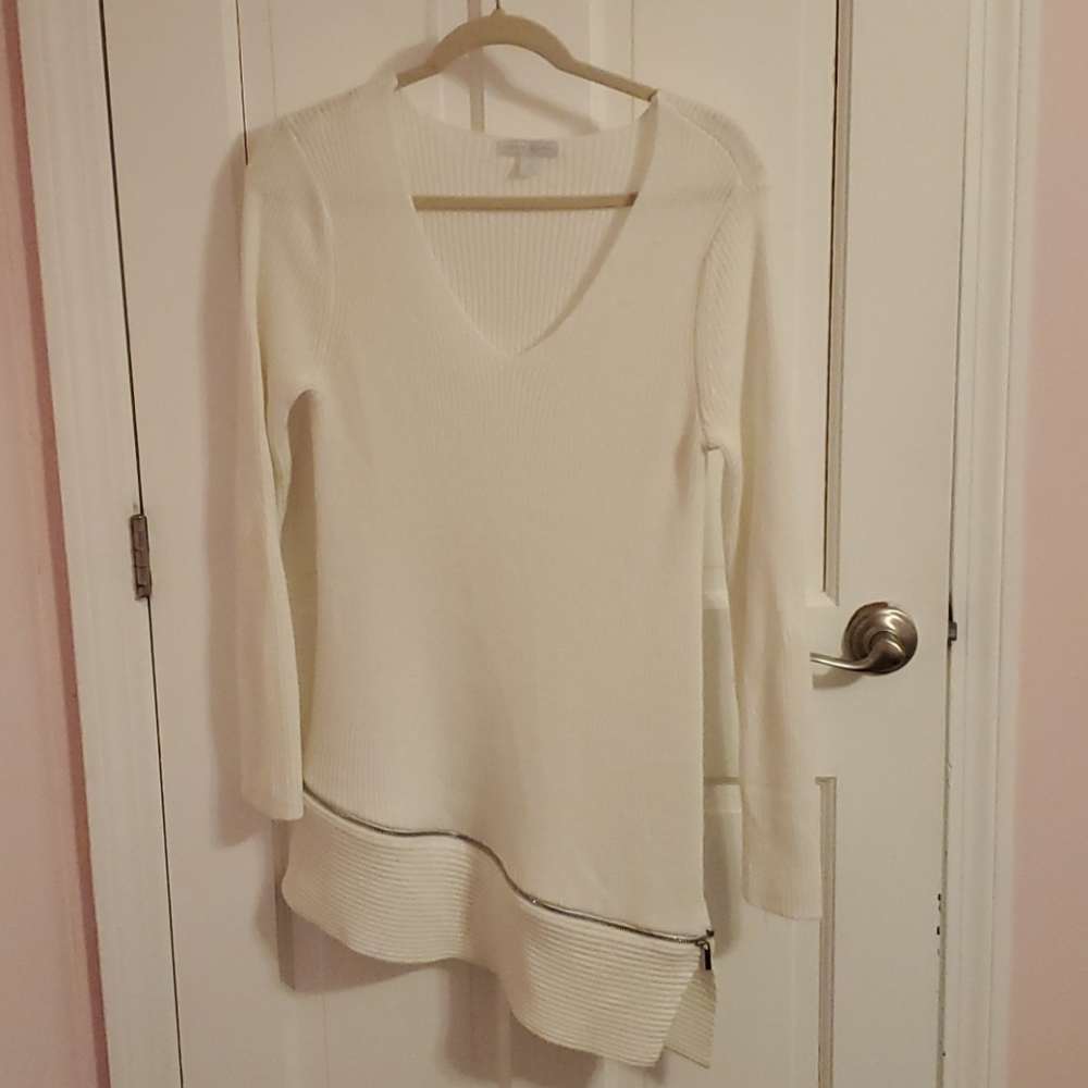 V neck tunic sweater